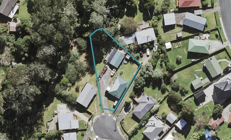 13 Beazley Place, Glendene, Auckland - Carousel 1