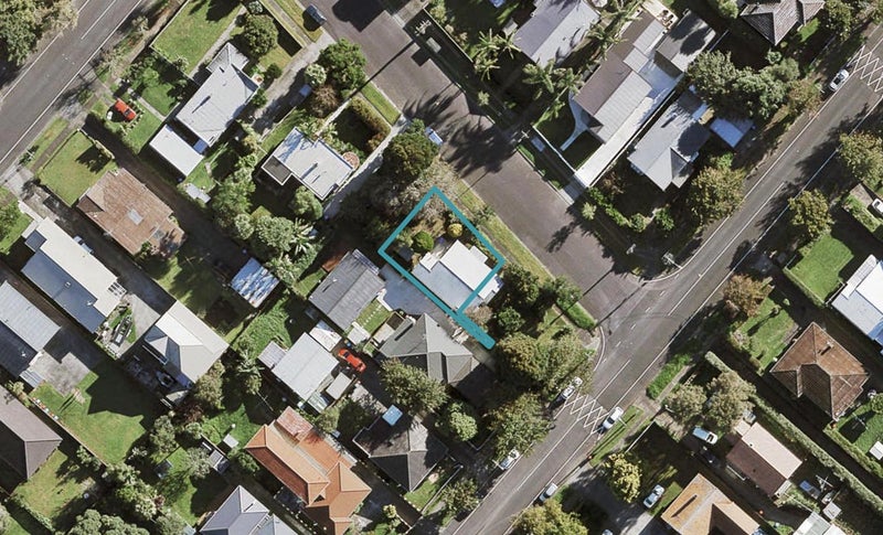 7 Glentui Road, Mount Albert, Auckland - Carousel 1