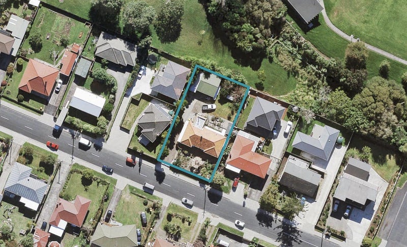 7 Nile Road, Kelston, Auckland - Carousel 1