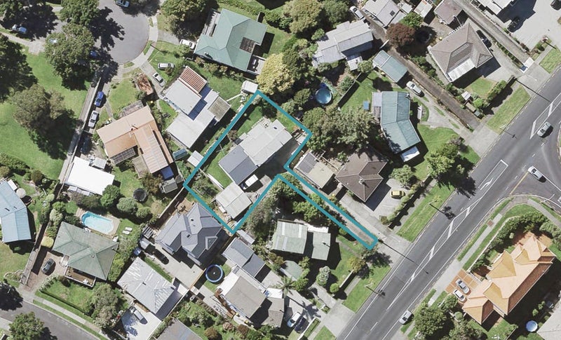 27 Whitford Road, Howick, Auckland - Carousel 1