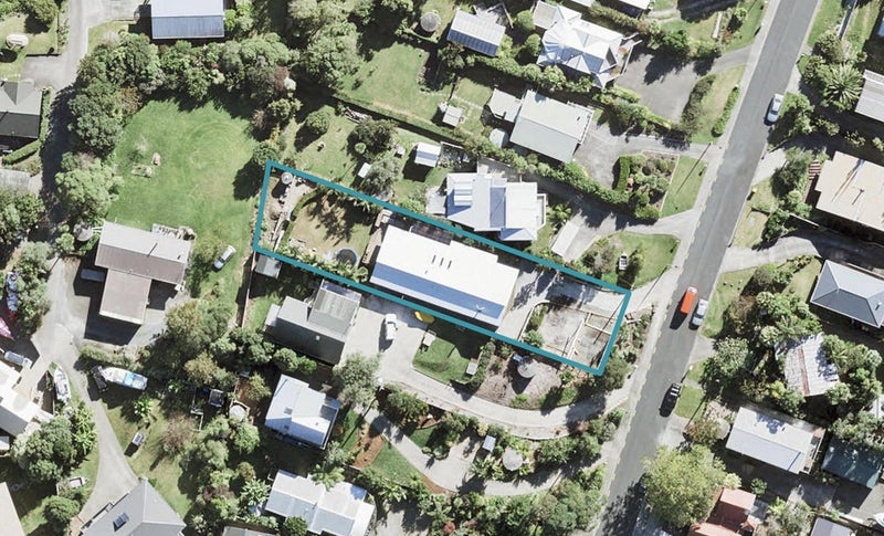 31 Stillwater Crescent, Stillwater, Silverdale - Carousel 1
