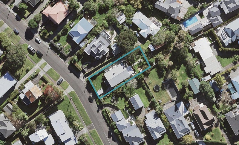 53 Palmerston Road, Birkenhead, Auckland - Carousel 1