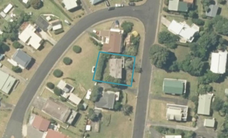 202 Russell Bruce Place, Onemana, Whangamatā - Carousel 1