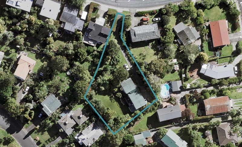 202 Golf Road, Titirangi, Auckland - Carousel 1