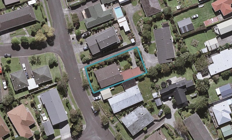 9 John Guthrie Place, Merrilands, New Plymouth - Carousel 1