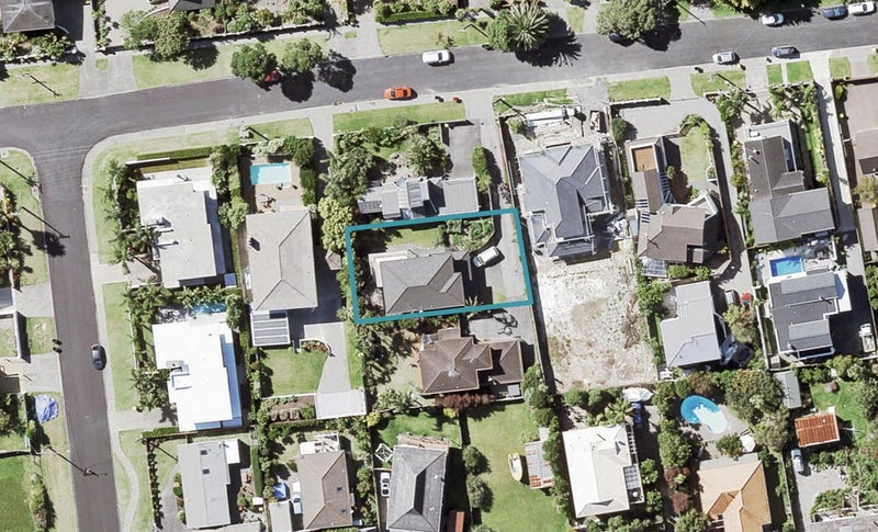 25B Beechwood Road, Rothesay Bay, Auckland - Carousel 1