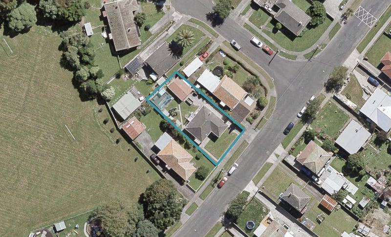 37 Churton Crescent, Taita, Lower Hutt - Carousel 1