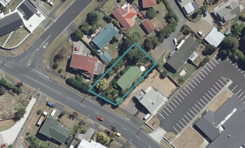 33 Glenview Terrace, Glenview, Hamilton - Carousel 1