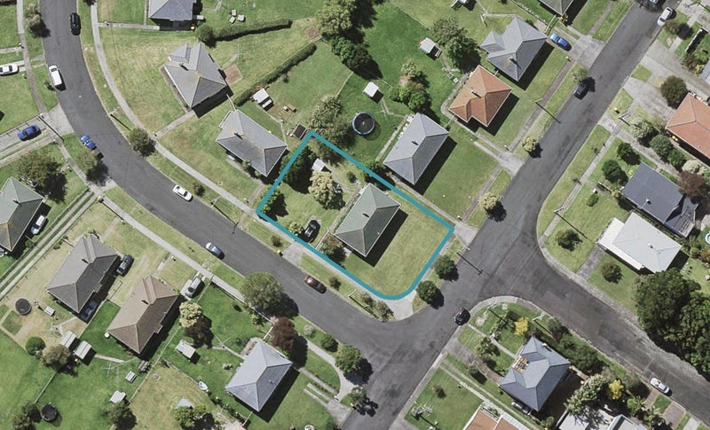 89 Eversleigh Road, Belmont, Auckland - Carousel 1