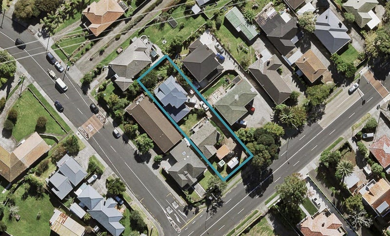 209 Hillsborough Road, Hillsborough, Auckland - Carousel 1