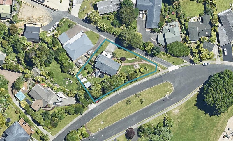 21 Raniera Place, Springfield, Rotorua - Carousel 1