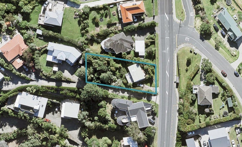 1116 Whangaparaoa Road, Tindalls Beach, Whangaparaoa - Carousel 1