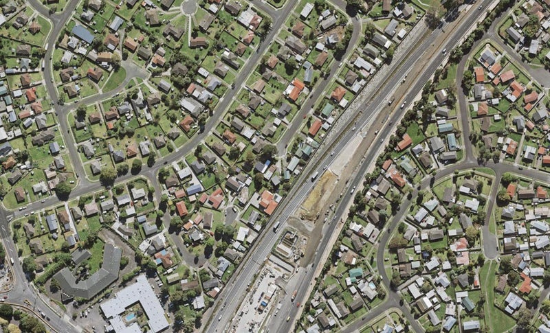 32 Vimy Place, Mangere, Auckland - Carousel 1