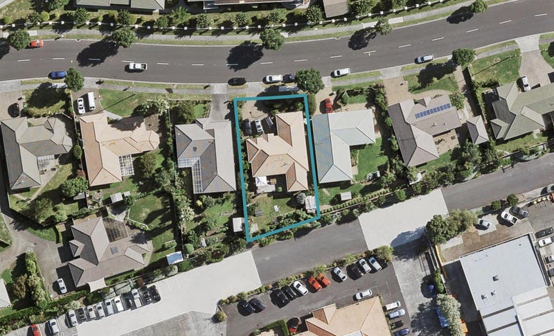8 Longford Park Drive, Takanini, Auckland - Carousel 1