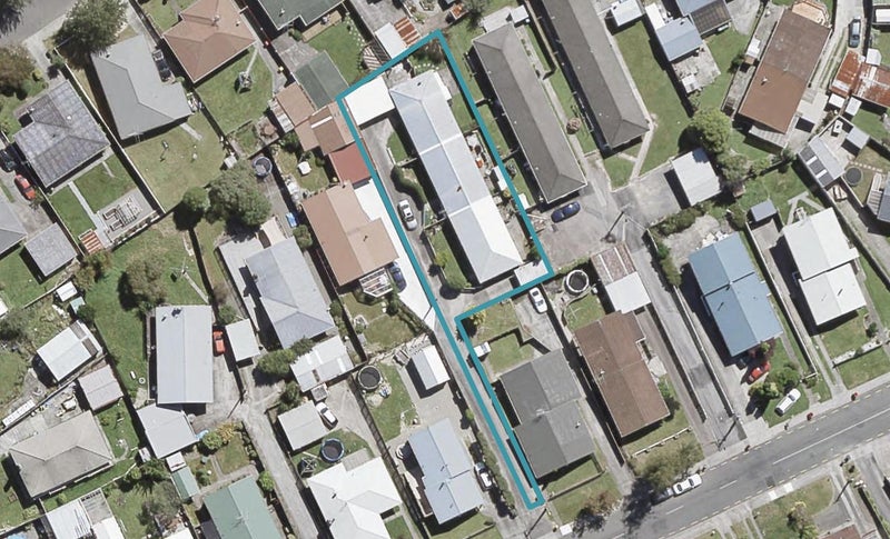 2/23 Hillside Drive, Maoribank, Upper Hutt - Carousel 1