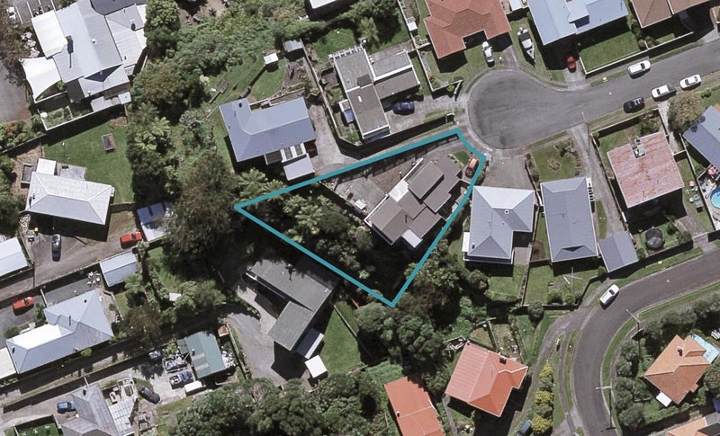 13 Carver Place, Lynmouth, New Plymouth - Carousel 1
