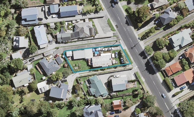 82 Kaurilands Road, Titirangi, Auckland - Carousel 1