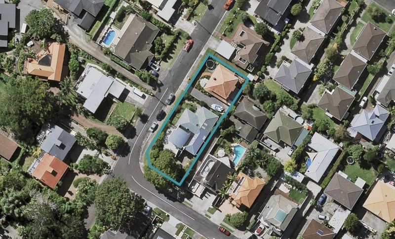 2/17 Pine Ridge Terrace, Hauraki, Auckland - Carousel 1
