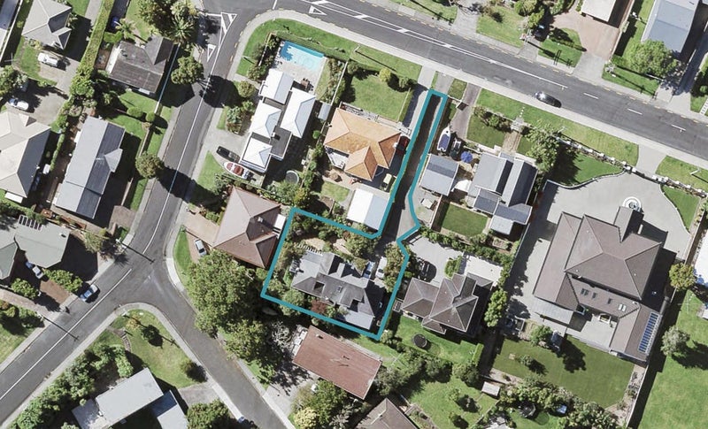 55 Beach Road, Mellons Bay, Auckland - Carousel 1