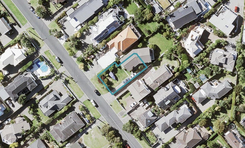 35 Gulf View Road, Murrays Bay, Auckland - Carousel 1