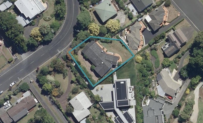 94 Braid Road, St Andrews, Hamilton - Carousel 1
