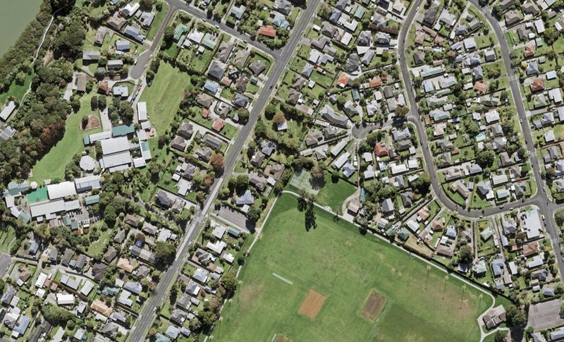 8/64 Matipo Road, Te Atatū Peninsula, Auckland - Carousel 1