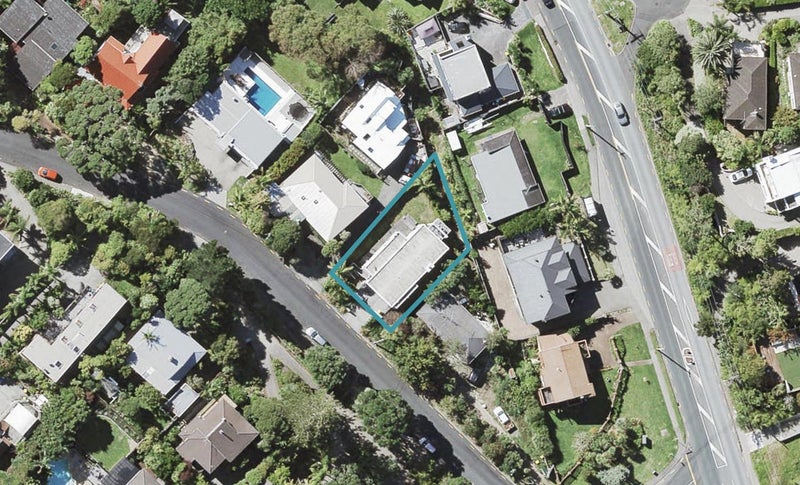 114 Castor Bay Road, Castor Bay, Auckland - Carousel 1