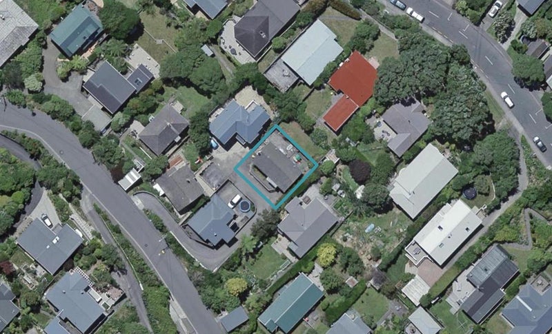 17 Aplin Terrace, Ngaio, Wellington - Carousel 1