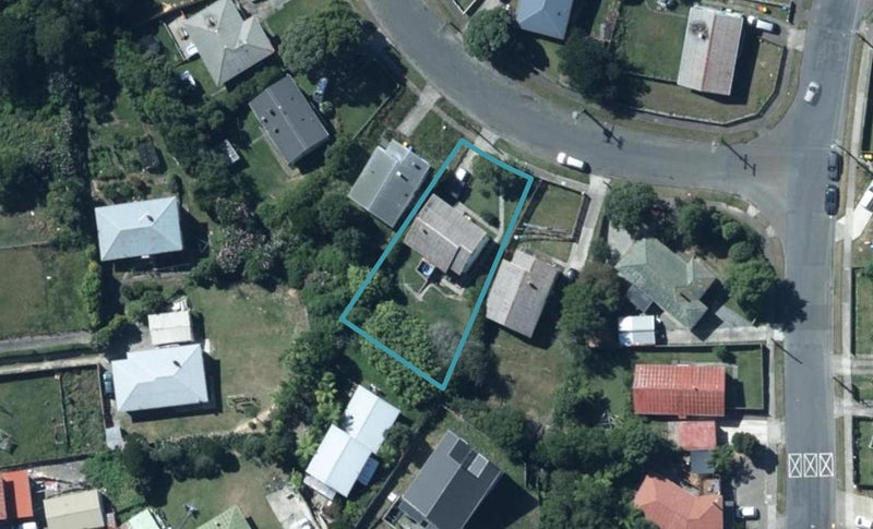 30 Swansea Street, Cannons Creek, Porirua - Carousel 1