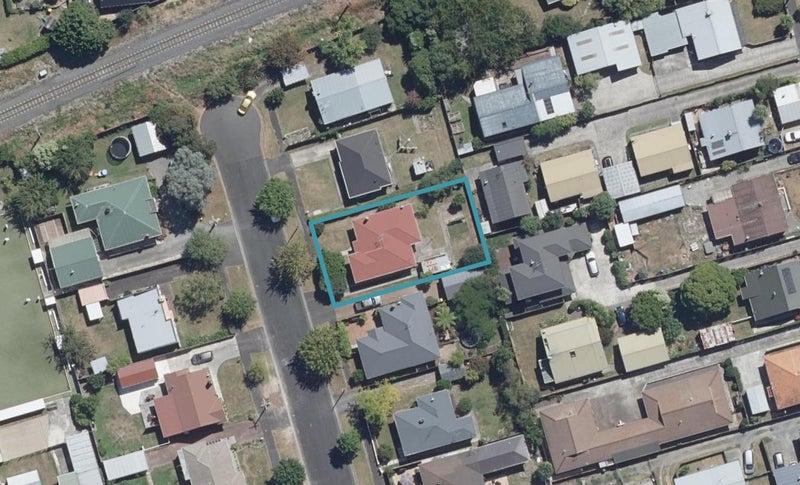 16 Bell Street, Hamilton East, Hamilton - Carousel 1