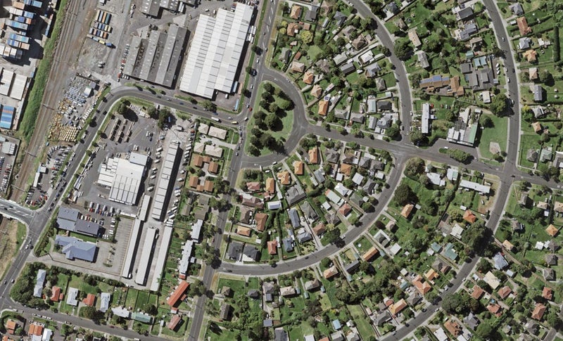 4 Martin Place, Panmure, Auckland - Carousel 1