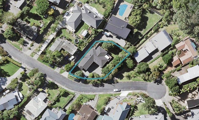 12 Tui Vale Road, Shelly Park, Auckland - Carousel 1