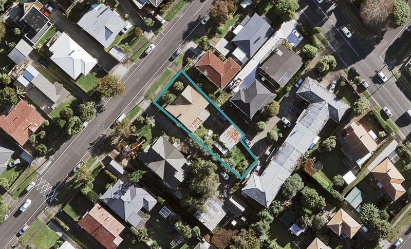 2 Stewart Road, Mount Albert, Auckland - Carousel 1