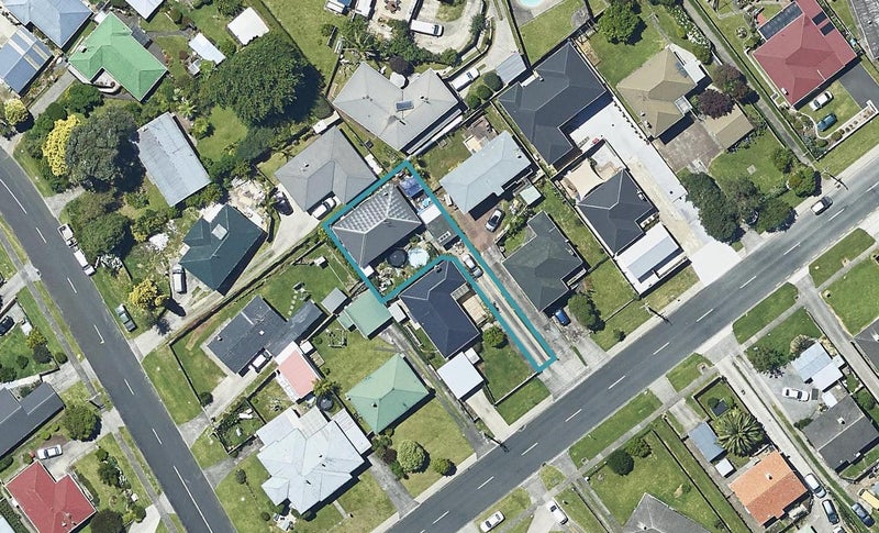 42B Cook Street, Gate Pa, Tauranga - Carousel 1