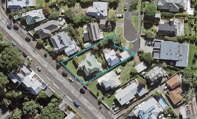 1/105 Queen Street, Northcote Point, Auckland - Carousel 1