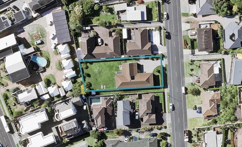 75 Hattaway Avenue, Bucklands Beach, Auckland - Carousel 1