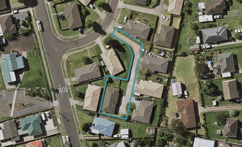 5 Antych Place, Otara, Auckland - Carousel 1