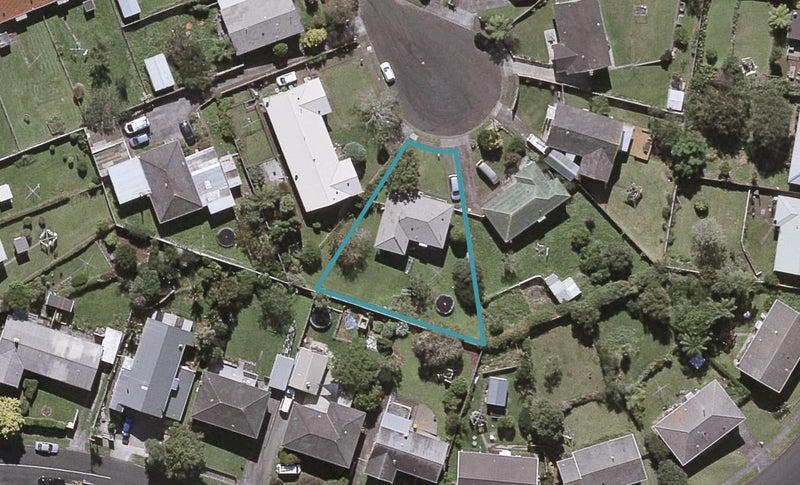 8 Anson Place, Westown, New Plymouth - Carousel 1