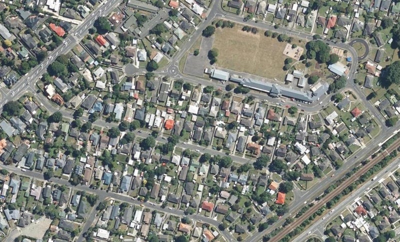25B Thornycroft Avenue, Epuni, Lower Hutt - Carousel 1