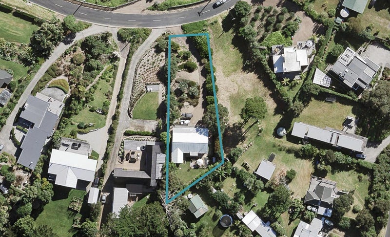64 Cory Road, Palm Beach, Waiheke Island - Carousel 1