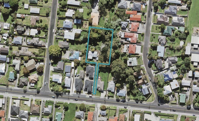 51 Pomaria Road, Henderson, Auckland - Carousel 1