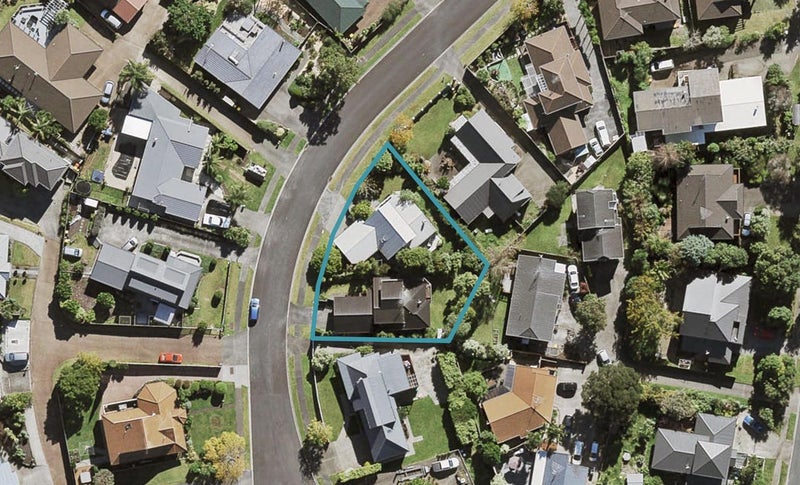 2/8 Rifleman Rise, Unsworth Heights, Auckland - Carousel 1
