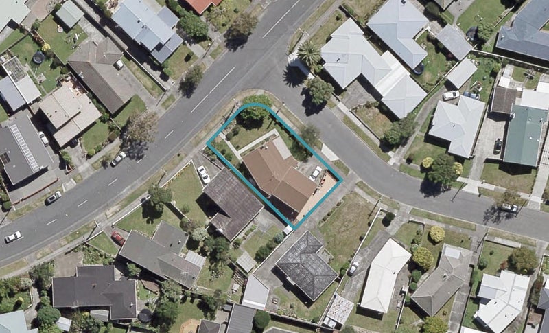 35 Rosebank Avenue, Avalon, Lower Hutt - Carousel 1