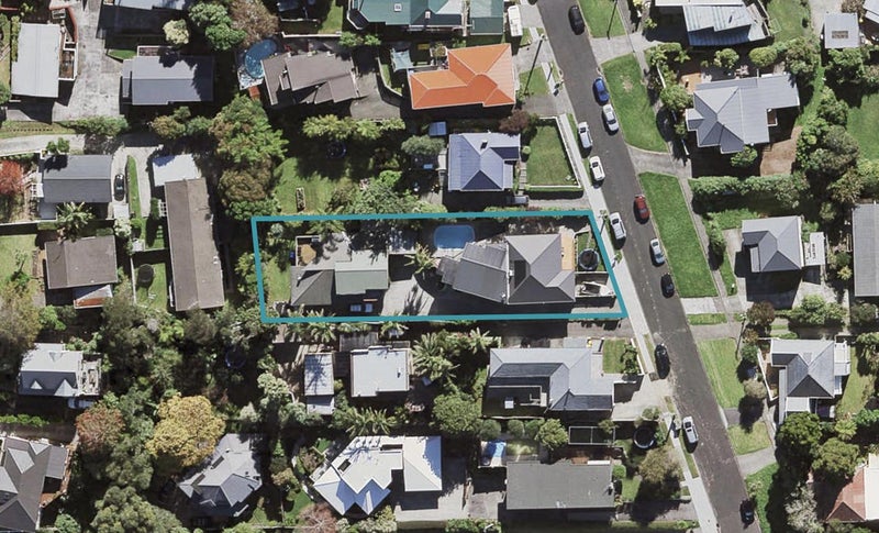 1/35 Huka Road, Birkenhead, Auckland - Carousel 1