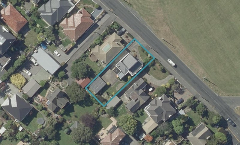 121 Eglinton Road, Mornington, Dunedin - Carousel 1