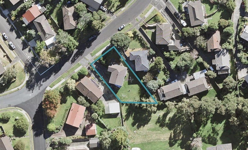 14 Topliss Drive, Northcross, Auckland - Carousel 1