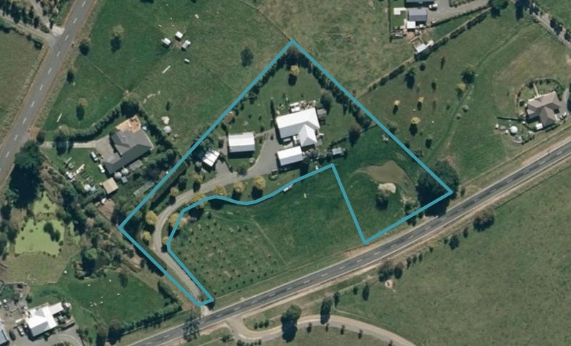 193 Otane Road - Carousel 1
