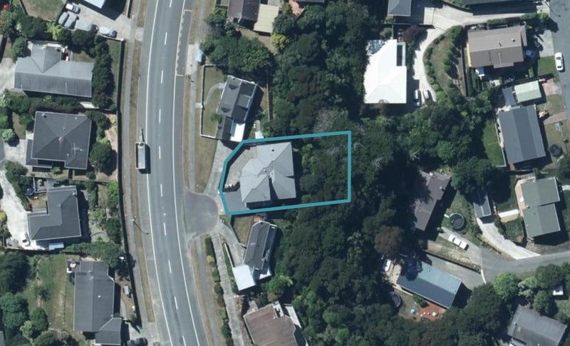 37 James Cook Drive, Whitby, Porirua - Carousel 1