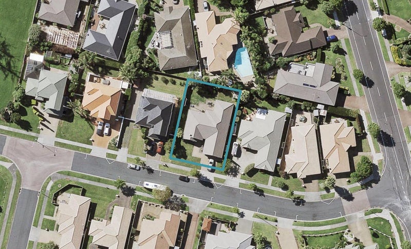 5 Corta Bella Place, Golflands, Auckland - Carousel 1