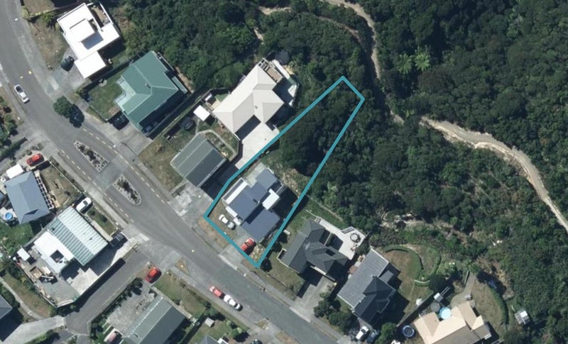 20 Doncaster Terrace, Ascot Park, Porirua - Carousel 1